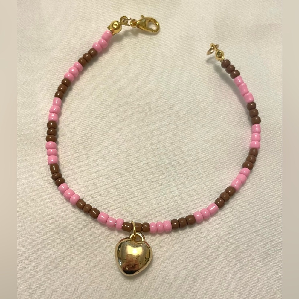 gold heart beaded bracelet